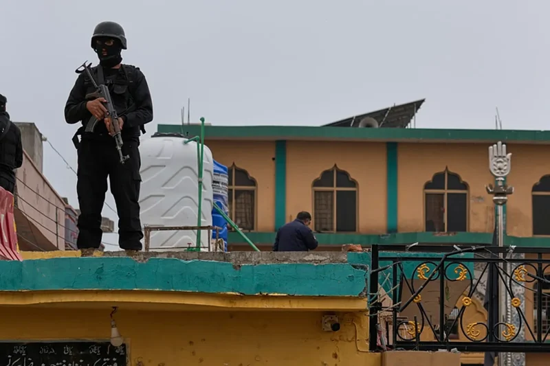 ☪️ Atentado suicida contra una mezquita chiíta en Pakistán deja al menos 31 muertos y 169 heridos en Islamabad