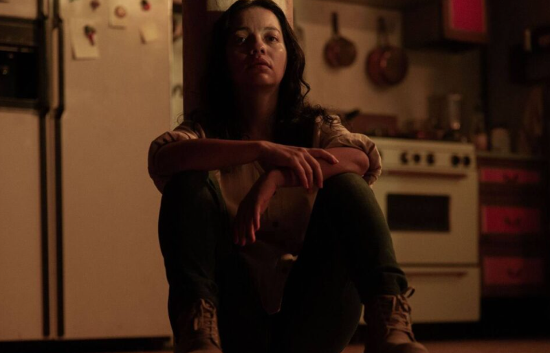 🎬 Aún es de noche en Caracas: una mirada cruda a la crisis venezolana llega a las salas de cine en Latinoamérica