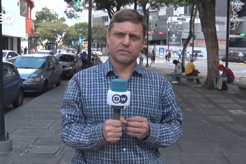 SNTP confirma la liberación del periodista Álvaro Algarra tras su detención en Caracas