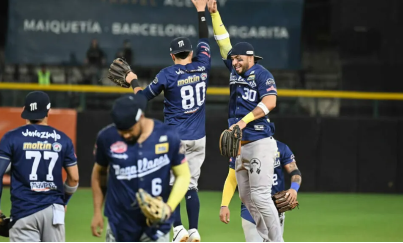 Magallanes se puso a un paso de conquistar el título tras castigar a Caribes