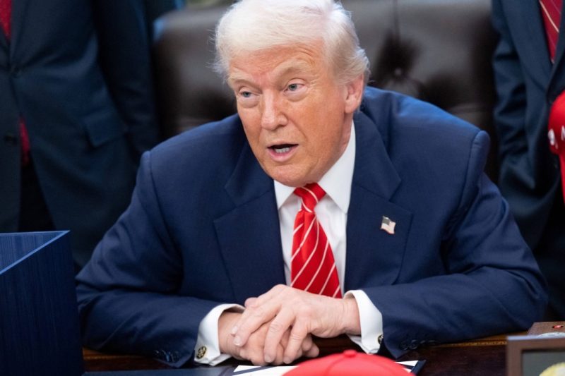 Trump eleva el arancel global de Estados Unidos a 15% tras fallo adverso de la Corte Suprema