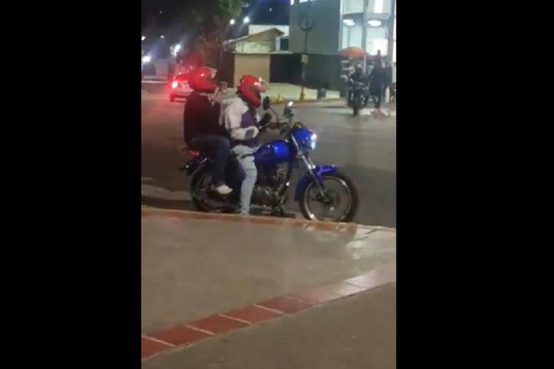 Familiares de presos políticos en Venezuela denuncian hostigamiento y represión ante esperanzas de liberaciones