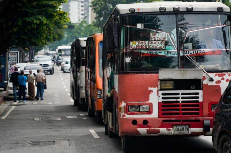 Gremio de transporte advierte que la tarifa actual es insuficiente y propone cambios urgentes