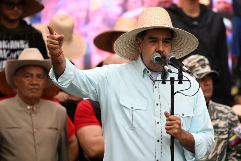 Suiza bloquea dinero del entorno de Maduro: congelan 887 millones de dólares en activos