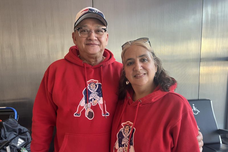 🏈 El orgullo de Venezuela: padres de Andy Borregales celebran su histórico debut en el Super Bowl