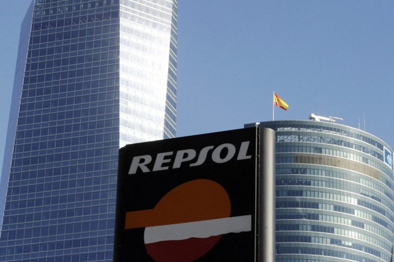 Deuda de Venezuela con Repsol supera los 4.550 millones de euros, según informe
