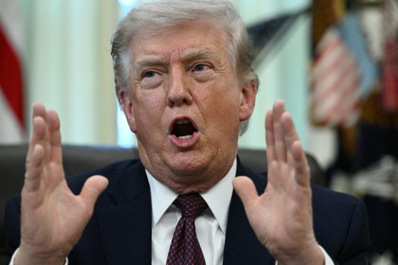 Trump no descarta retirar a Estados Unidos de la OTAN y la califica como “tigre de papel”